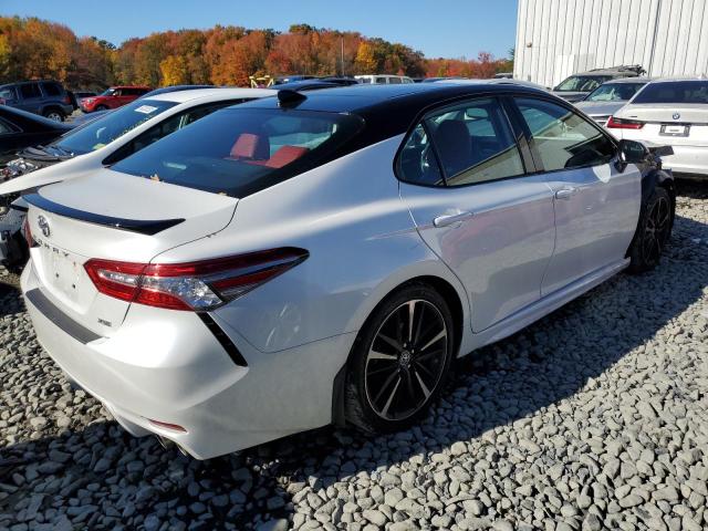 Photo 3 VIN: 4T1B61HK4KU261576 - TOYOTA CAMRY XSE 