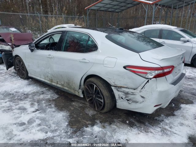 Photo 2 VIN: 4T1B61HK4KU693701 - TOYOTA CAMRY 