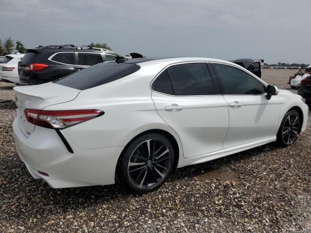 Photo 2 VIN: 4T1B61HK4KU804022 - TOYOTA CAMRY 