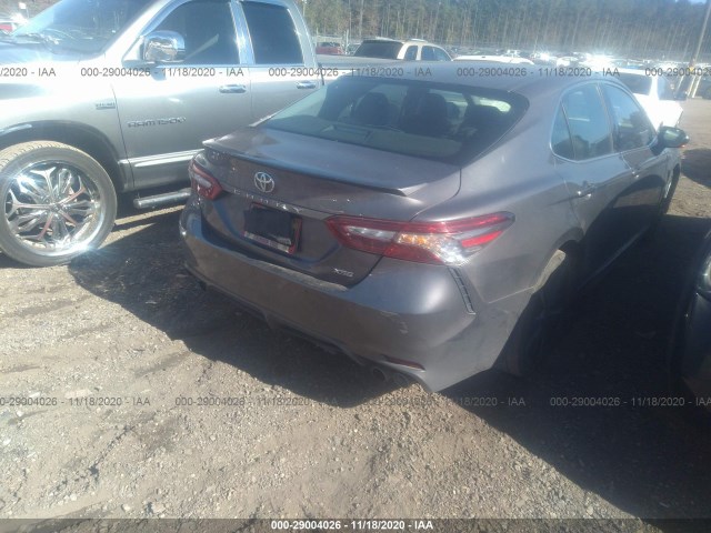 Photo 3 VIN: 4T1B61HK5JU005848 - TOYOTA CAMRY 