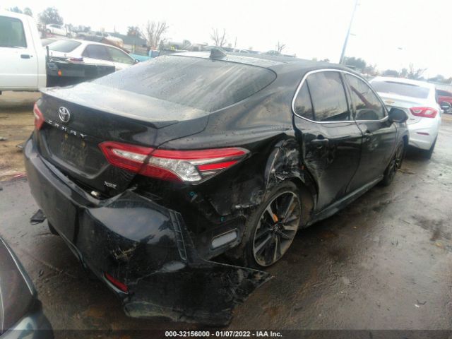 Photo 3 VIN: 4T1B61HK5JU058470 - TOYOTA CAMRY 