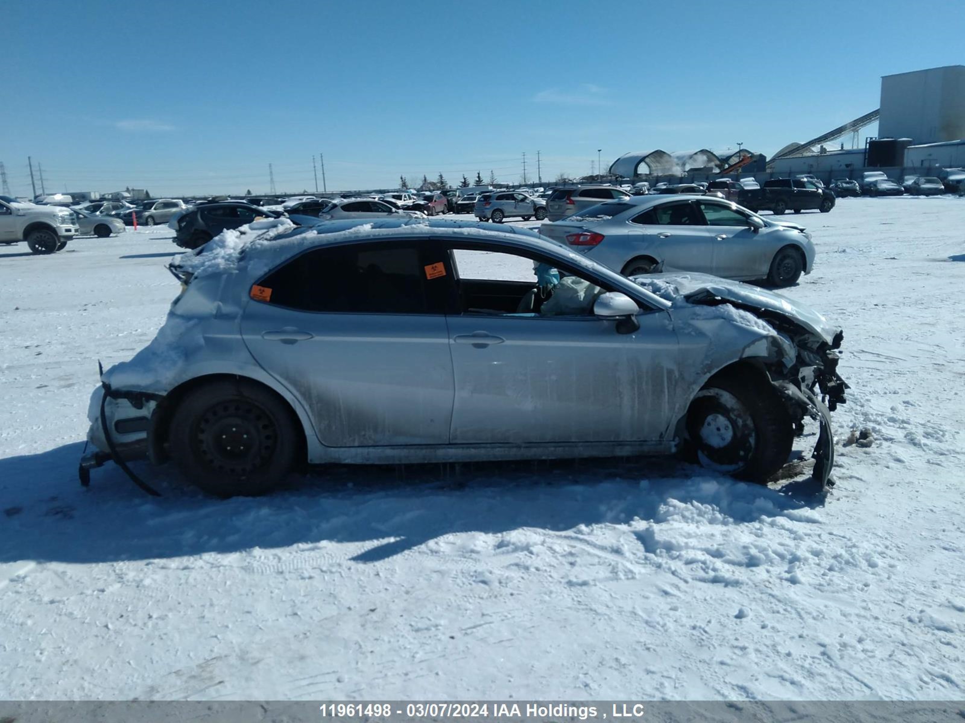 Photo 12 VIN: 4T1B61HK5JU108252 - TOYOTA CAMRY 