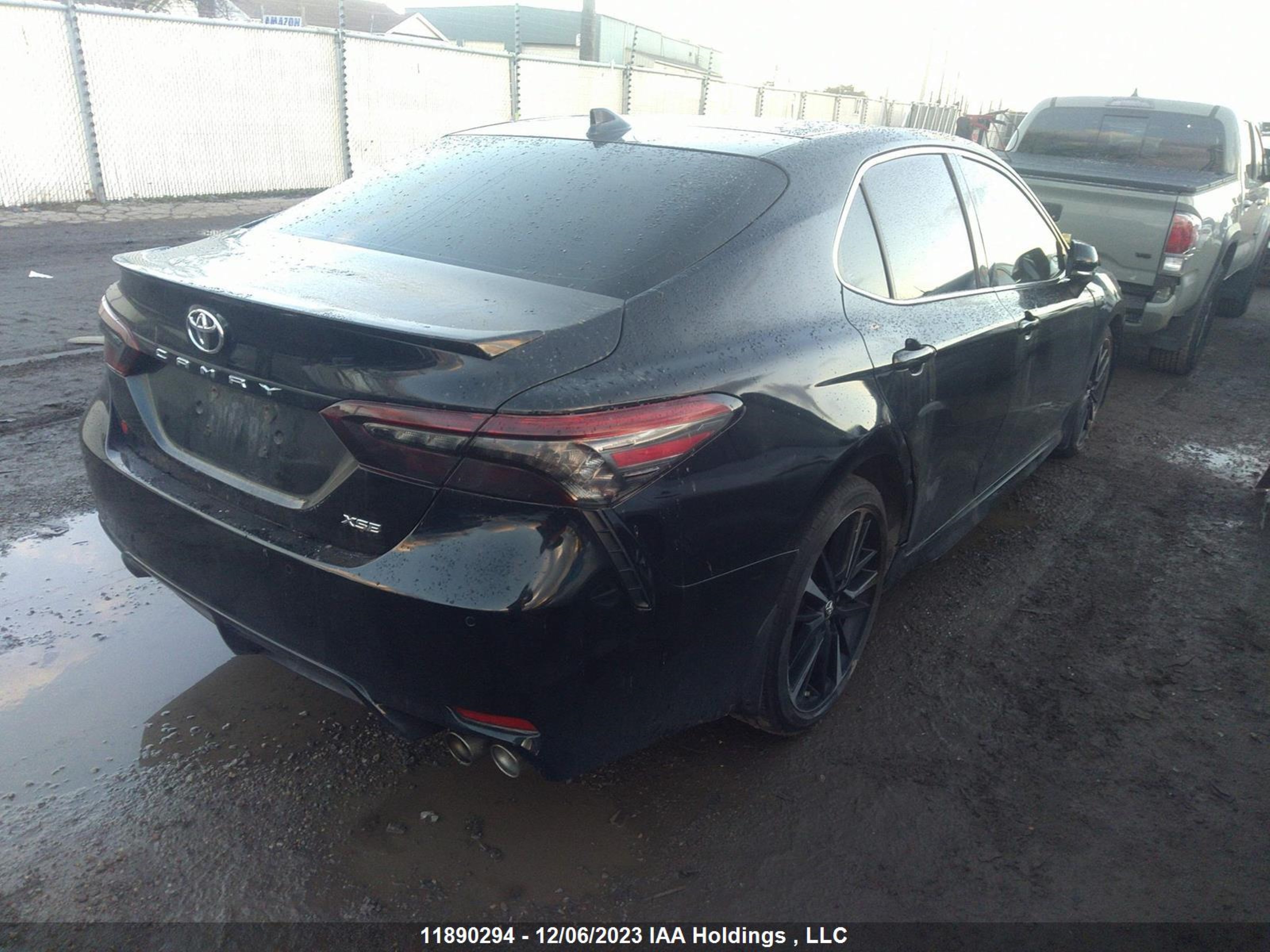 Photo 3 VIN: 4T1B61HK5JU108493 - TOYOTA CAMRY 