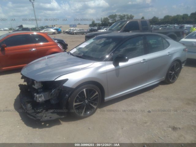 Photo 1 VIN: 4T1B61HK5JU129652 - TOYOTA CAMRY 