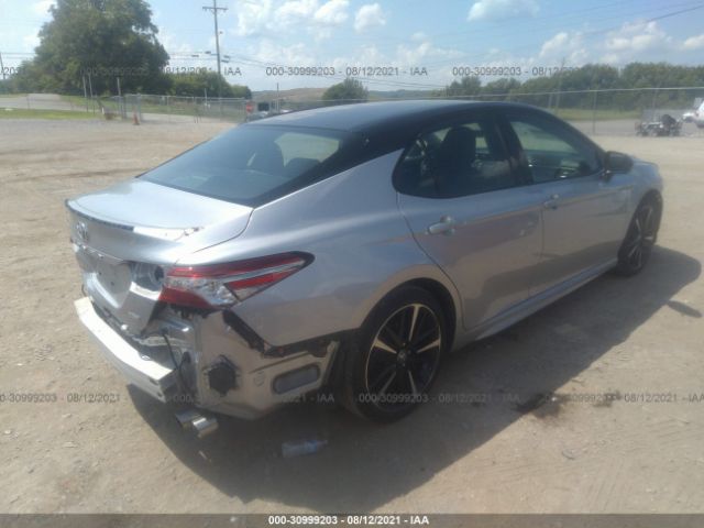 Photo 3 VIN: 4T1B61HK5JU129652 - TOYOTA CAMRY 