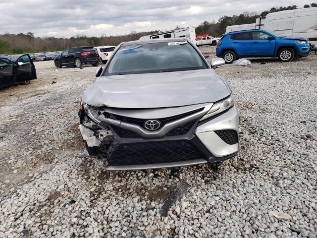 Photo 4 VIN: 4T1B61HK5JU131580 - TOYOTA CAMRY XSE 