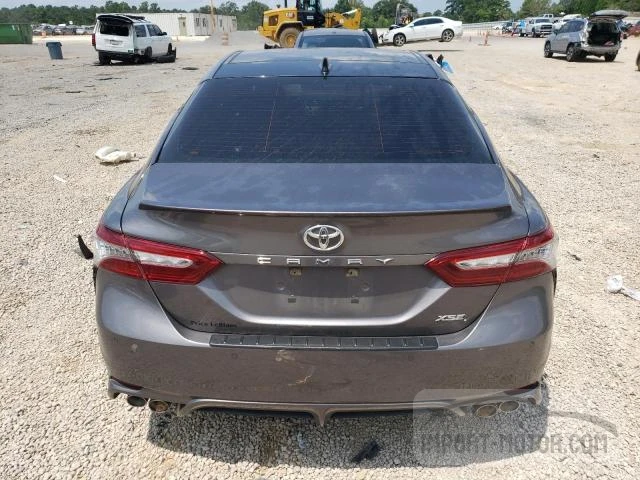 Photo 5 VIN: 4T1B61HK5JU147150 - TOYOTA CAMRY 