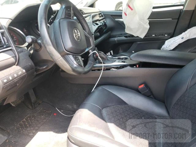 Photo 6 VIN: 4T1B61HK5JU147150 - TOYOTA CAMRY 