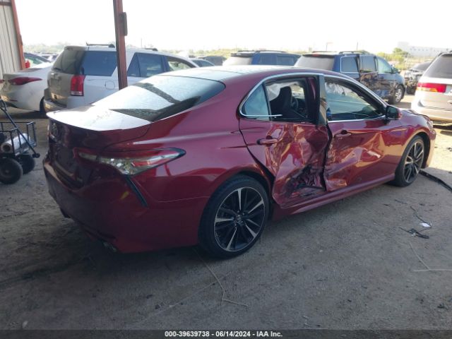 Photo 3 VIN: 4T1B61HK5JU560878 - TOYOTA CAMRY 