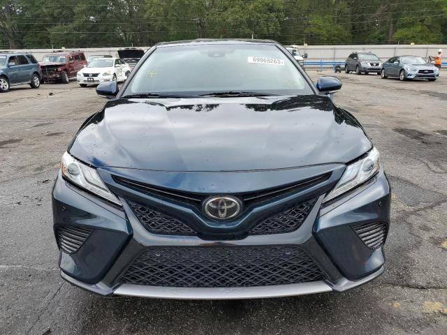 Photo 4 VIN: 4T1B61HK5JU657269 - TOYOTA CAMRY 