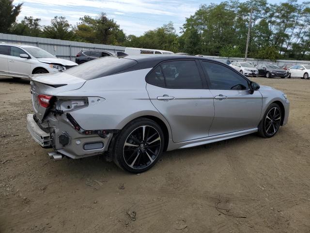 Photo 2 VIN: 4T1B61HK5KU169764 - TOYOTA CAMRY XSE 