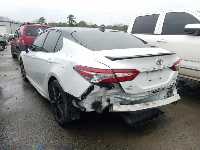 Photo 2 VIN: 4T1B61HK5KU187469 - TOYOTA CAMRY XSE 