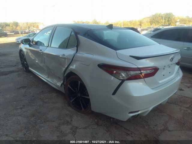 Photo 2 VIN: 4T1B61HK5KU213536 - TOYOTA CAMRY 