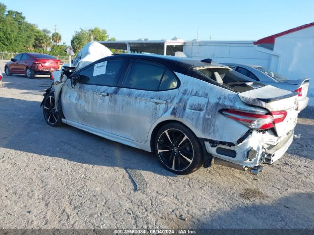 Photo 2 VIN: 4T1B61HK5KU238503 - TOYOTA CAMRY 