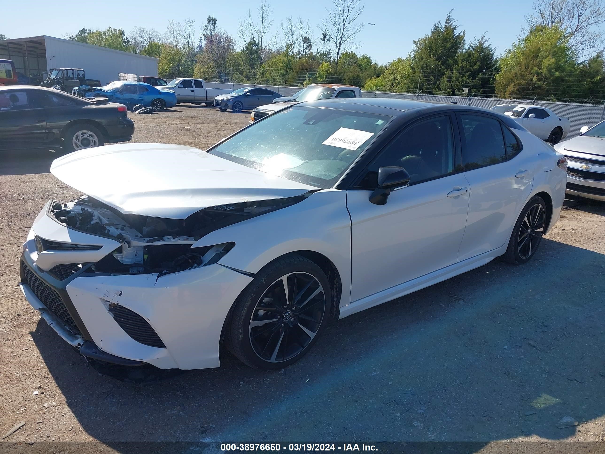 Photo 1 VIN: 4T1B61HK5KU238758 - TOYOTA CAMRY 