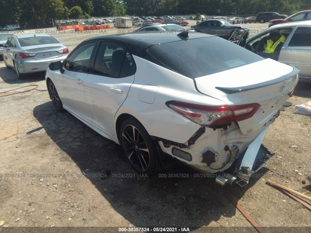 Photo 2 VIN: 4T1B61HK5KU241370 - TOYOTA CAMRY 