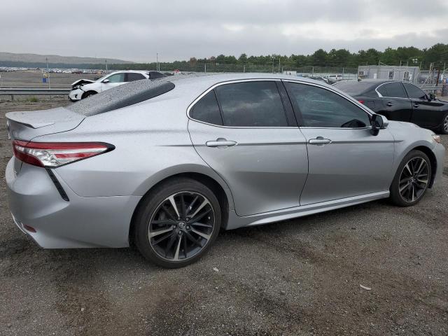 Photo 2 VIN: 4T1B61HK5KU739682 - TOYOTA CAMRY XSE 