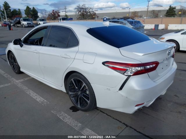 Photo 2 VIN: 4T1B61HK5KU777655 - TOYOTA CAMRY 