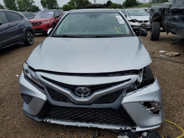 Photo 4 VIN: 4T1B61HK5KU849132 - TOYOTA CAMRY XSE 