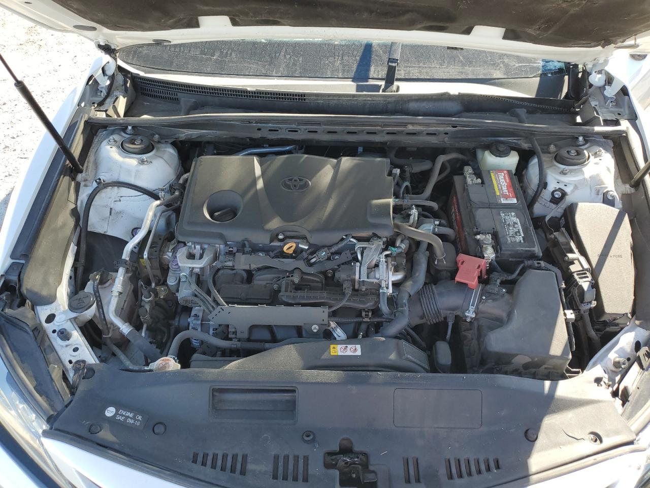 Photo 10 VIN: 4T1B61HK6JU010041 - TOYOTA CAMRY 