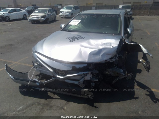 Photo 5 VIN: 4T1B61HK6JU018124 - TOYOTA CAMRY 