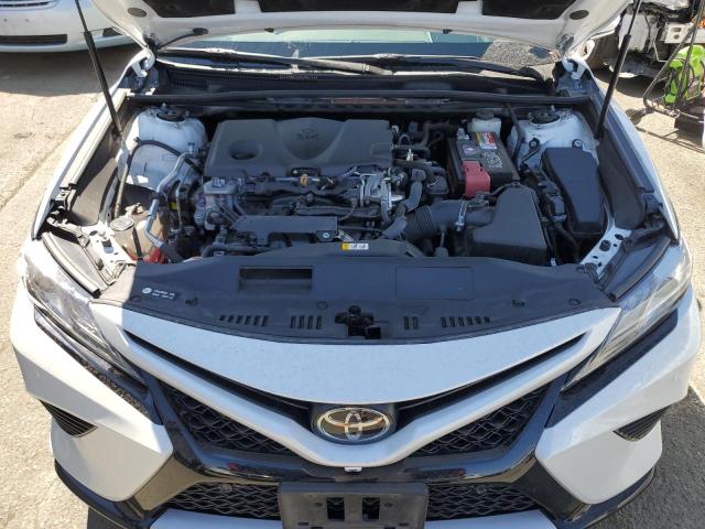 Photo 10 VIN: 4T1B61HK6JU025185 - TOYOTA CAMRY XSE 