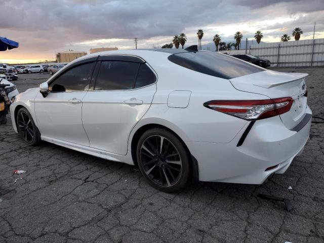 Photo 1 VIN: 4T1B61HK6JU030340 - TOYOTA CAMRY 