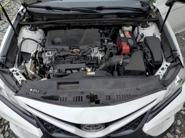 Photo 10 VIN: 4T1B61HK6JU065119 - TOYOTA CAMRY 