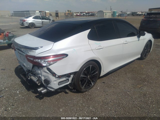 Photo 3 VIN: 4T1B61HK6JU091784 - TOYOTA CAMRY 