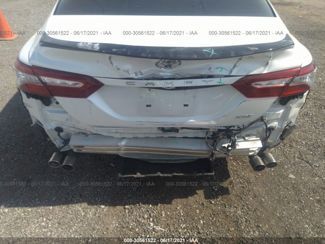 Photo 5 VIN: 4T1B61HK6JU091784 - TOYOTA CAMRY 