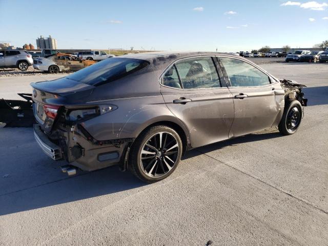 Photo 2 VIN: 4T1B61HK6JU098010 - TOYOTA CAMRY XSE 