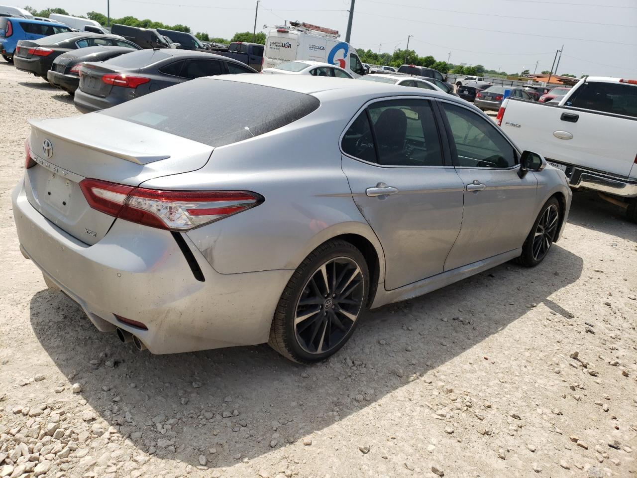 Photo 2 VIN: 4T1B61HK6JU121169 - TOYOTA CAMRY 