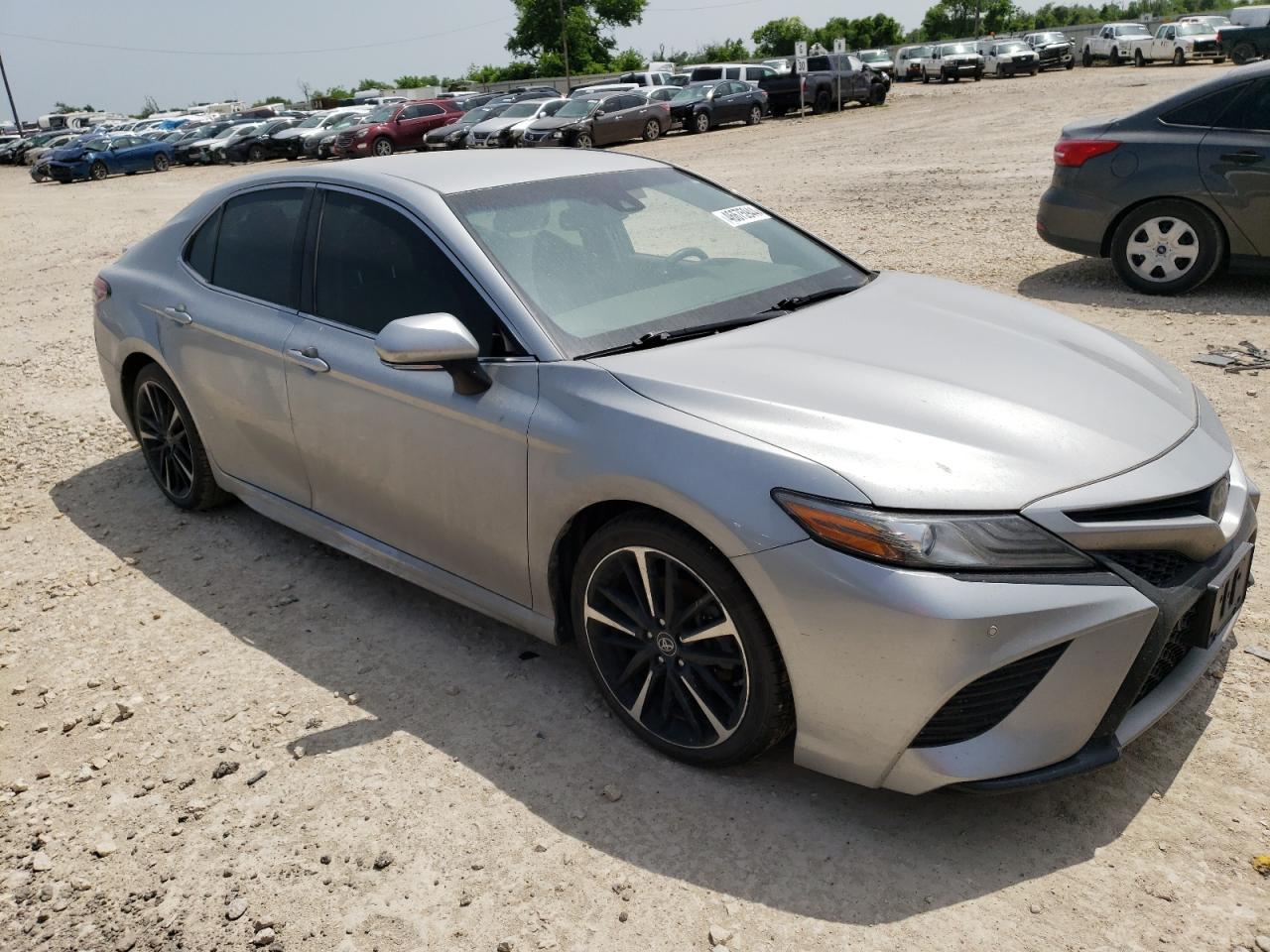 Photo 3 VIN: 4T1B61HK6JU121169 - TOYOTA CAMRY 