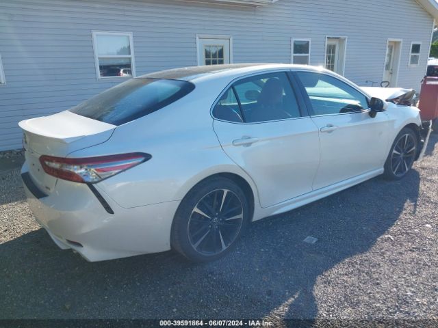 Photo 3 VIN: 4T1B61HK6JU134231 - TOYOTA CAMRY 