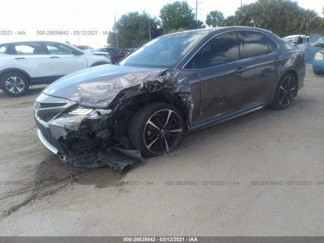 Photo 1 VIN: 4T1B61HK6JU518865 - TOYOTA CAMRY 