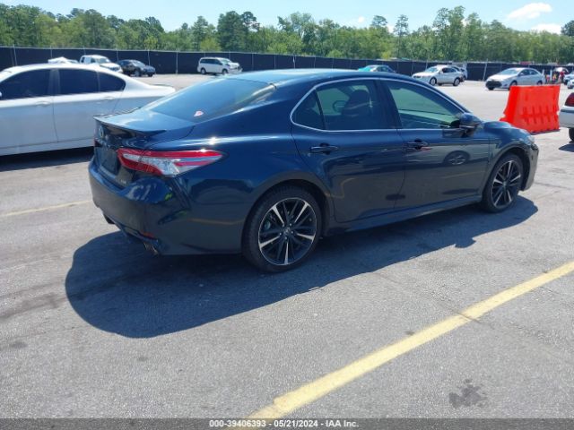 Photo 3 VIN: 4T1B61HK6JU662741 - TOYOTA CAMRY 