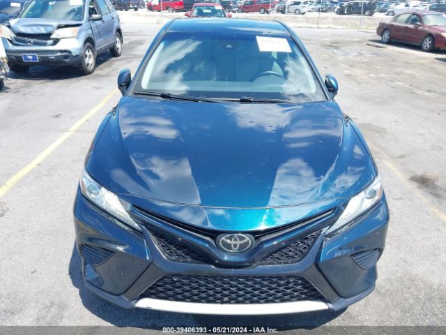 Photo 5 VIN: 4T1B61HK6JU662741 - TOYOTA CAMRY 