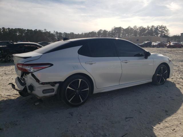 Photo 2 VIN: 4T1B61HK6KU297804 - TOYOTA CAMRY XSE 