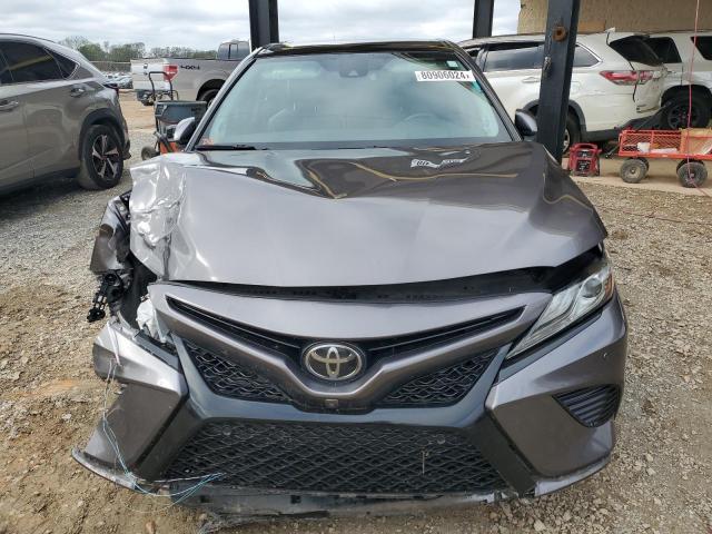 Photo 4 VIN: 4T1B61HK6KU734233 - TOYOTA CAMRY XSE 