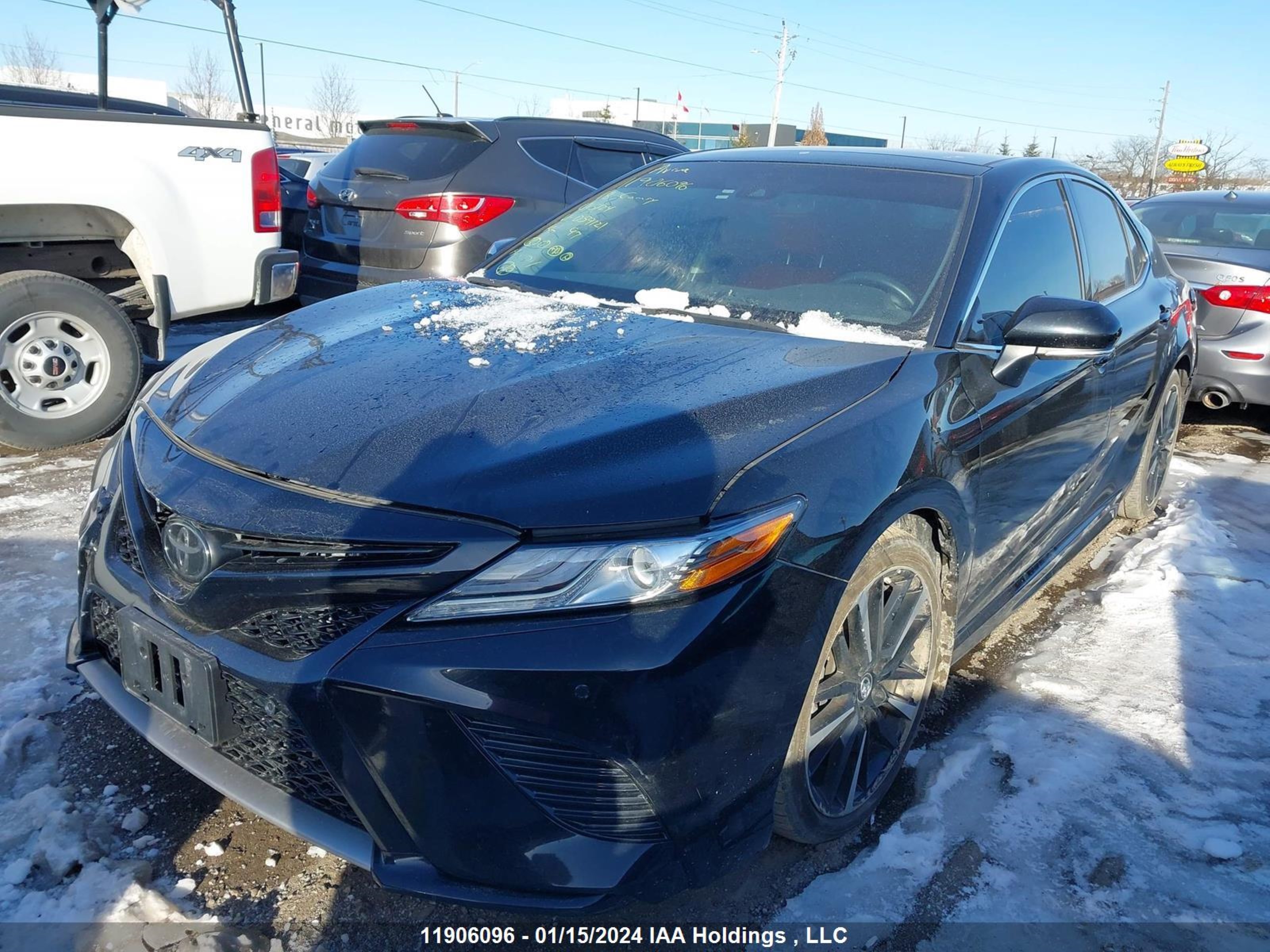 Photo 1 VIN: 4T1B61HK7JU059121 - TOYOTA CAMRY 