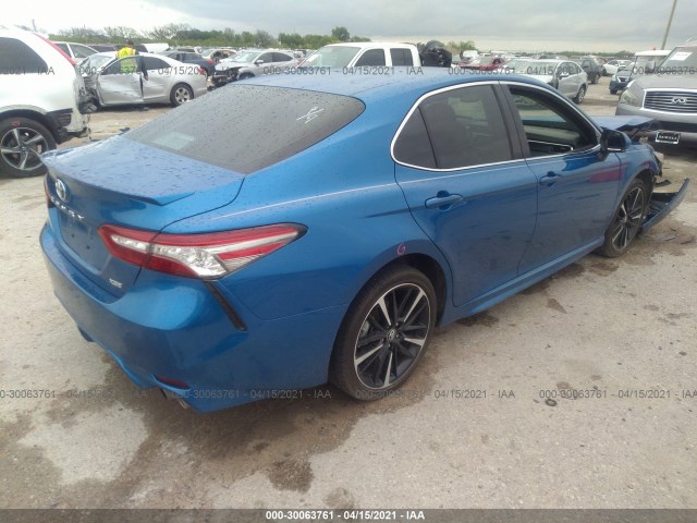 Photo 3 VIN: 4T1B61HK7JU082186 - TOYOTA CAMRY 