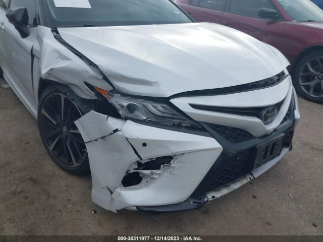 Photo 5 VIN: 4T1B61HK7JU121374 - TOYOTA CAMRY 