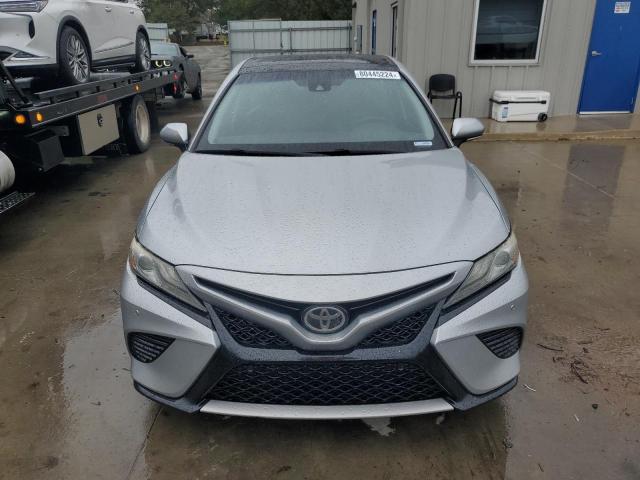 Photo 4 VIN: 4T1B61HK7JU128244 - TOYOTA CAMRY XSE 