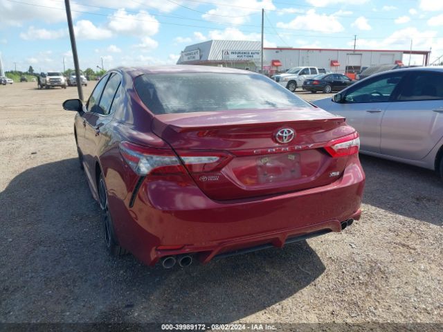 Photo 2 VIN: 4T1B61HK7JU582154 - TOYOTA CAMRY 