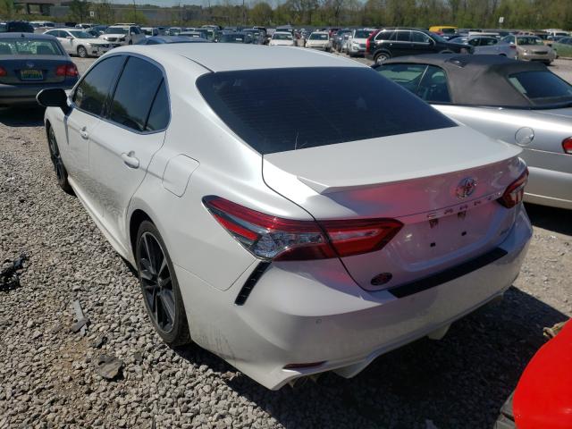 Photo 2 VIN: 4T1B61HK7JU655409 - TOYOTA CAMRY XSE 