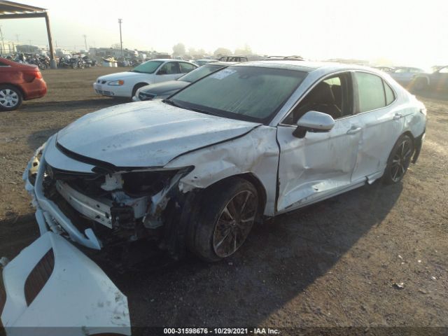 Photo 1 VIN: 4T1B61HK7JU670976 - TOYOTA CAMRY 