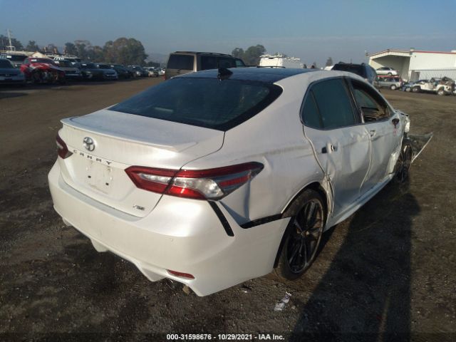 Photo 3 VIN: 4T1B61HK7JU670976 - TOYOTA CAMRY 