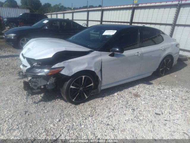 Photo 1 VIN: 4T1B61HK7KU182063 - TOYOTA CAMRY 