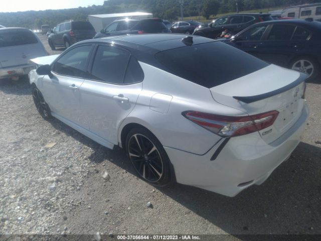 Photo 2 VIN: 4T1B61HK7KU182063 - TOYOTA CAMRY 