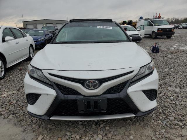 Photo 4 VIN: 4T1B61HK7KU283684 - TOYOTA CAMRY XSE 